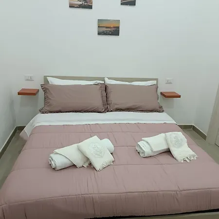 Gold House 3* Νάπολη