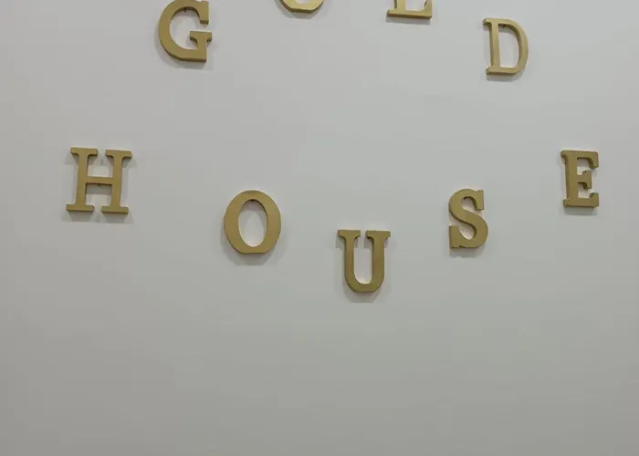 Gold House Апарт-отель 3*